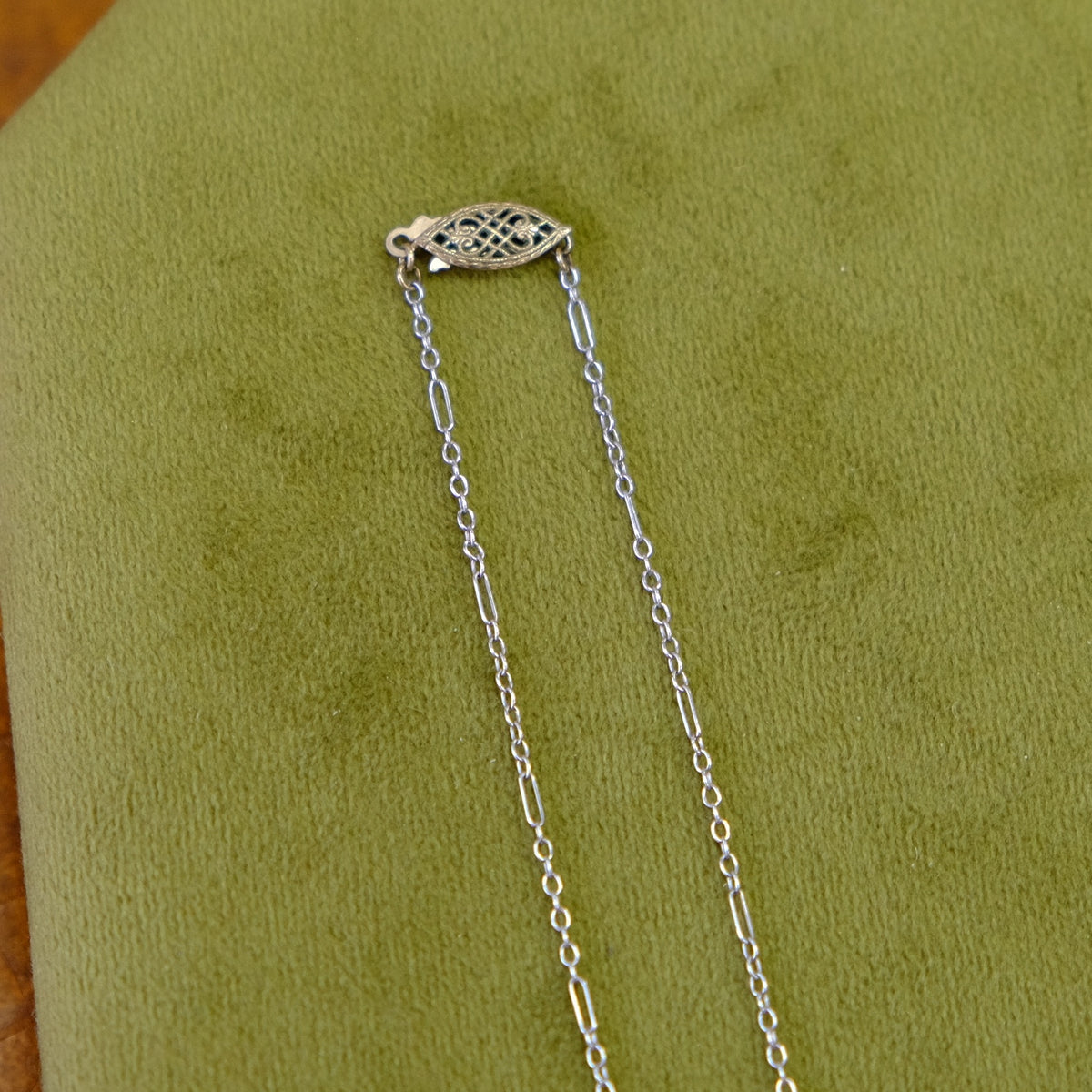 Natural Diamond Camphor Glass Art Deco Necklace