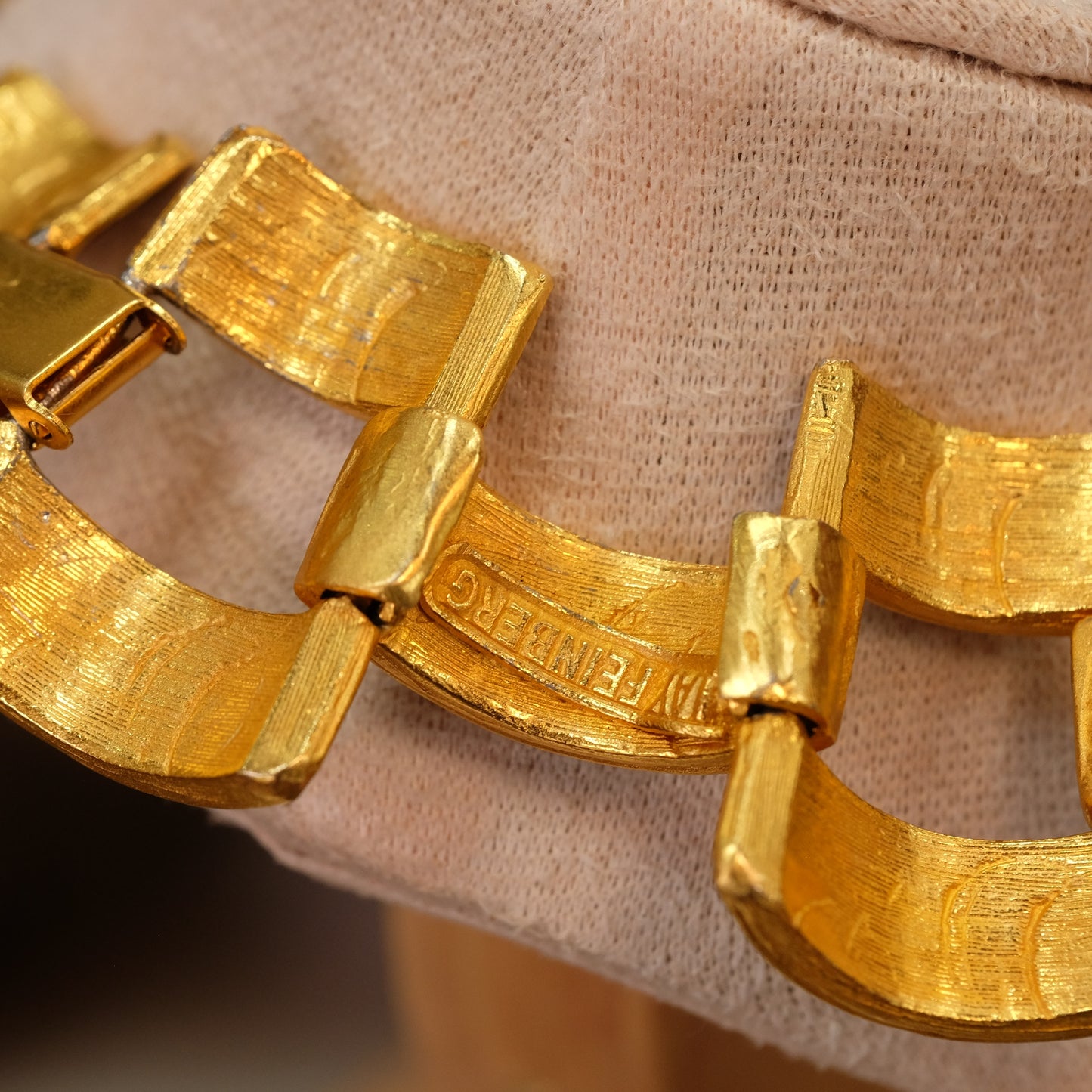 Jay Feinberg goldtone and enamel collar 1980s