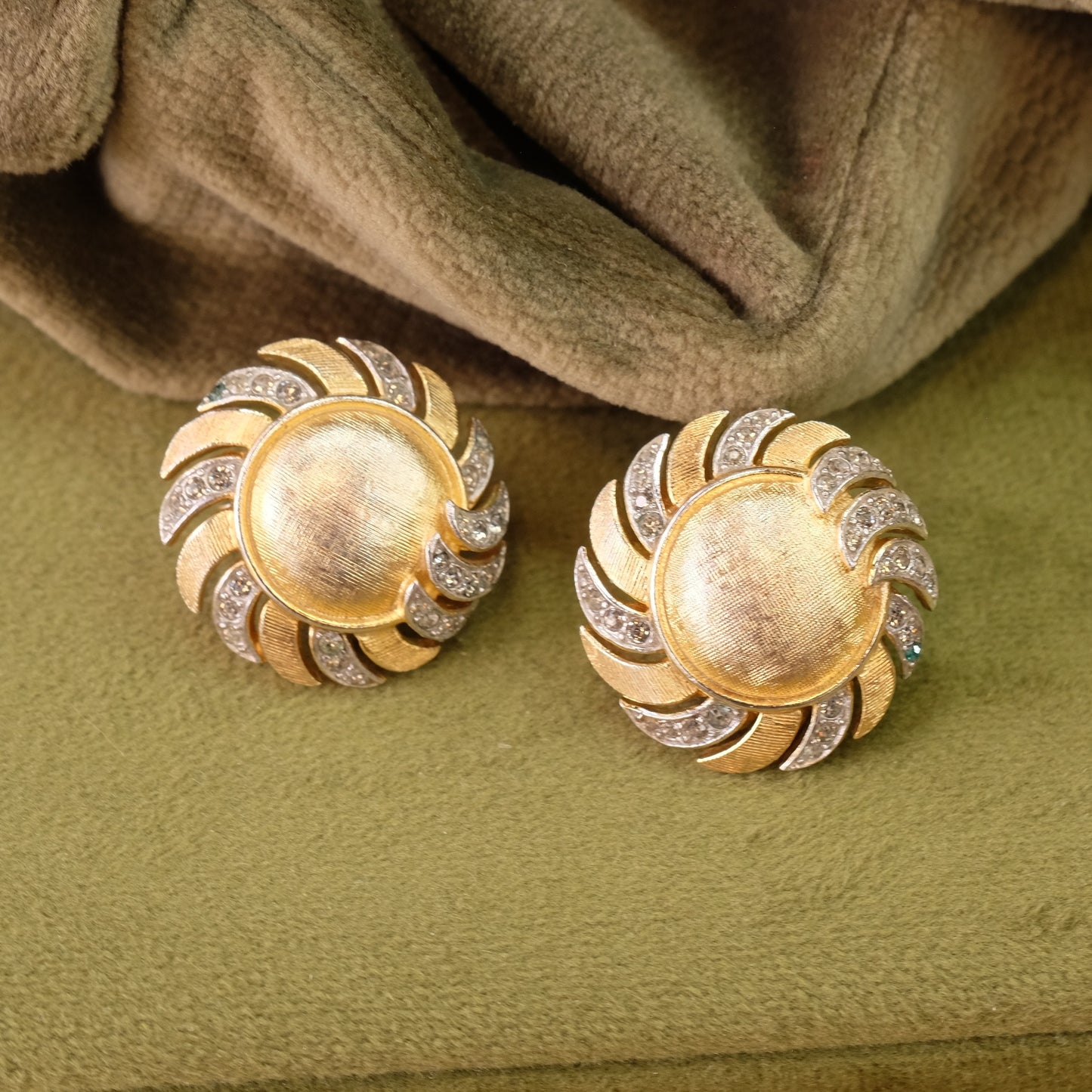 Vintage Trifari "Ming Collection" Clip on Earrings 1950s
