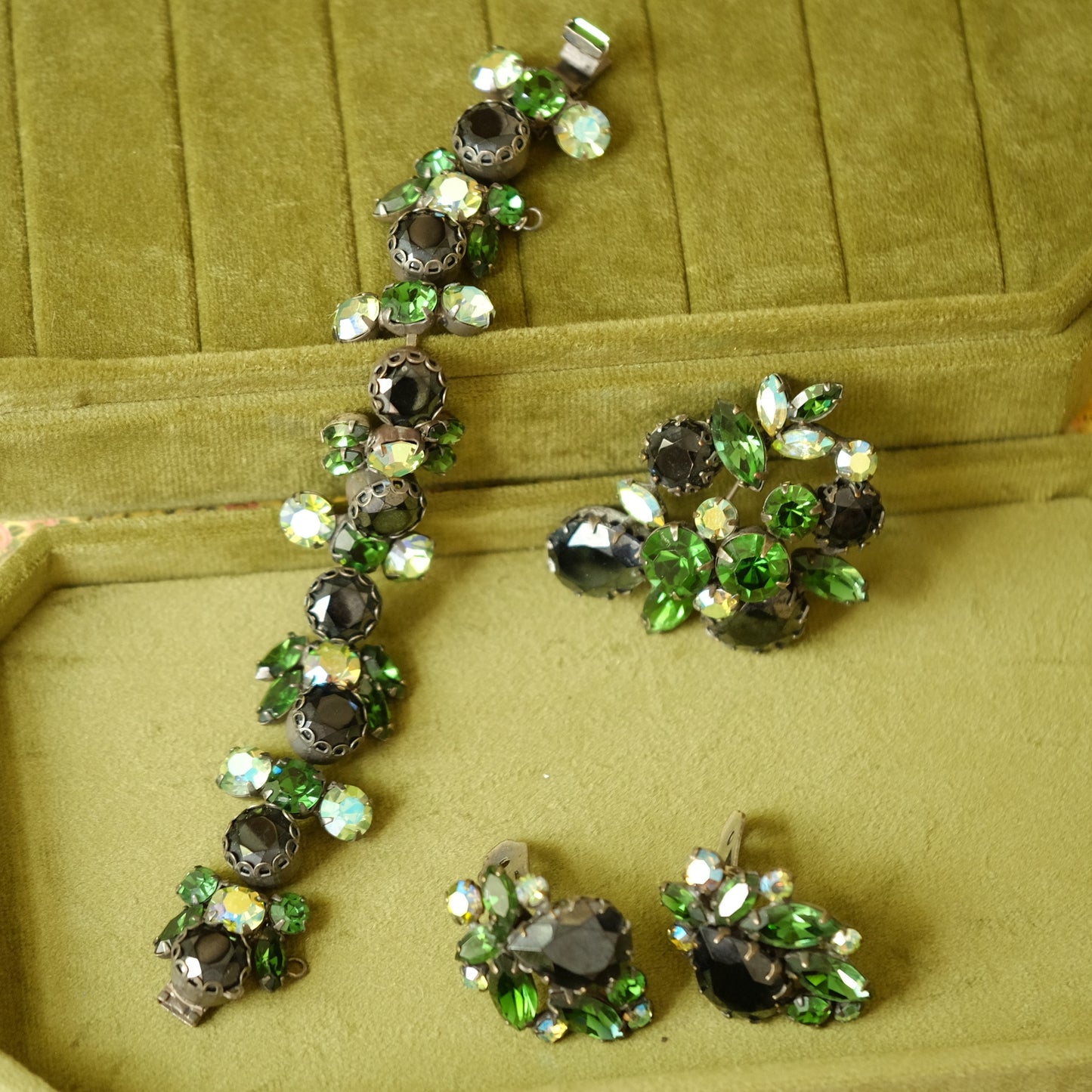 Regency Black and Green Brooch, Bracelet and Earrings 1950s