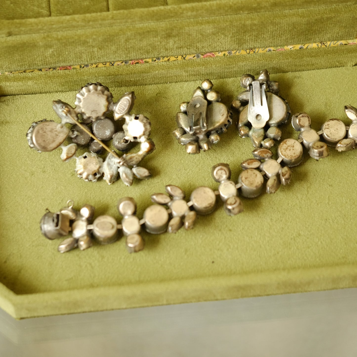 Regency Black and Green Brooch, Bracelet and Earrings 1950s