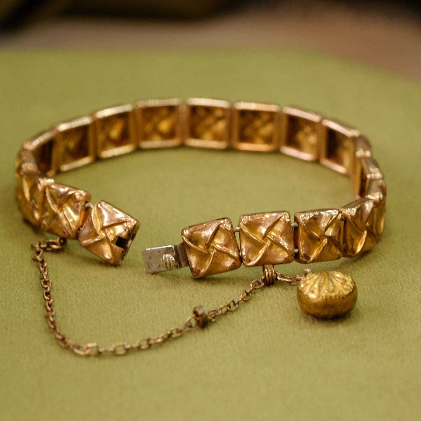 Victorian 12K Square Gold Links with Dangle Charm