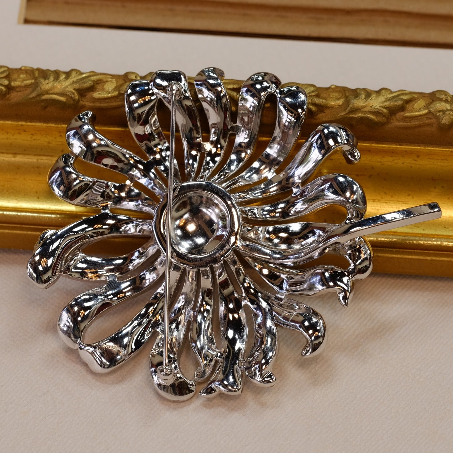 Collectible Trifari Large Flower Brooch 1950s