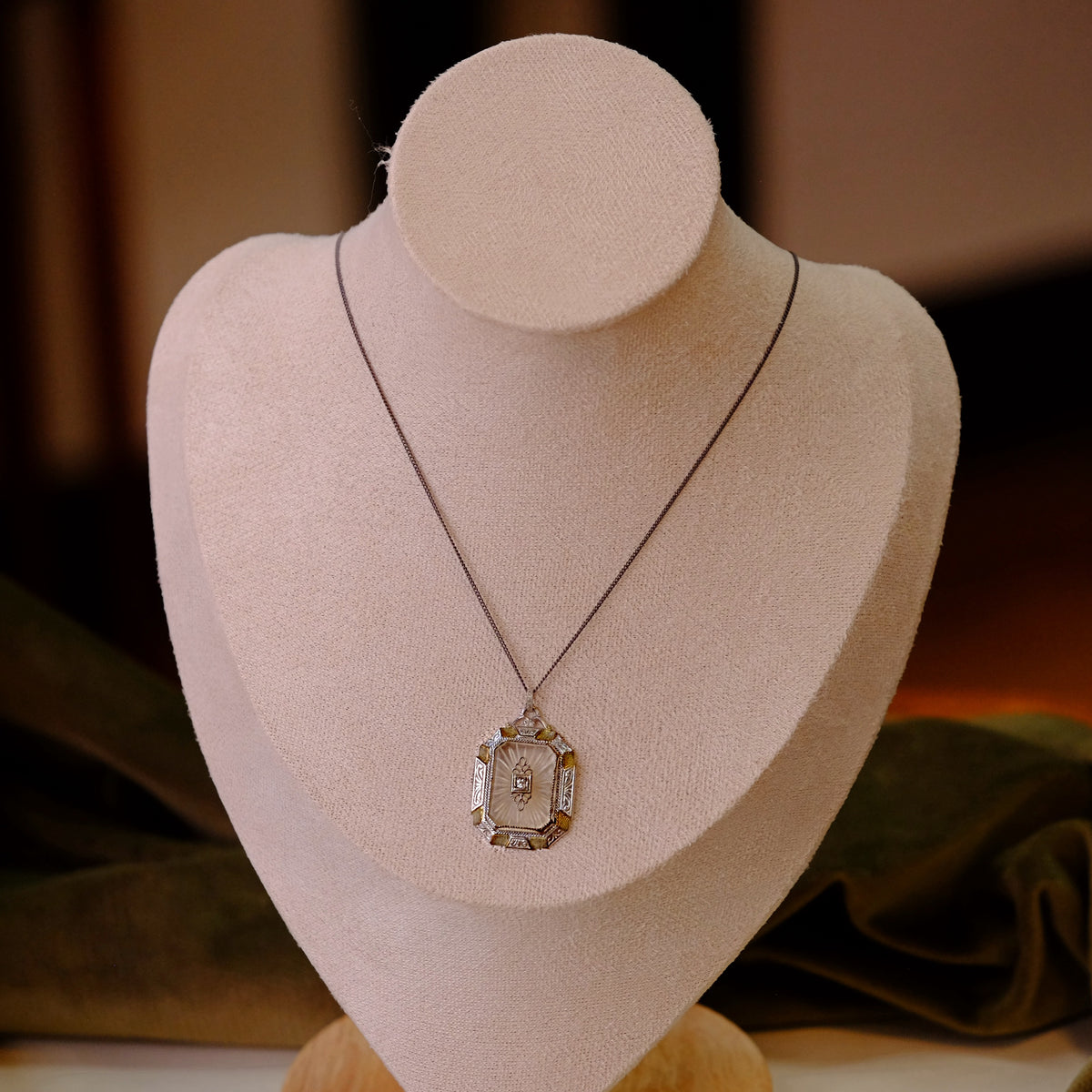 Art Deco Camphor Glass Necklace