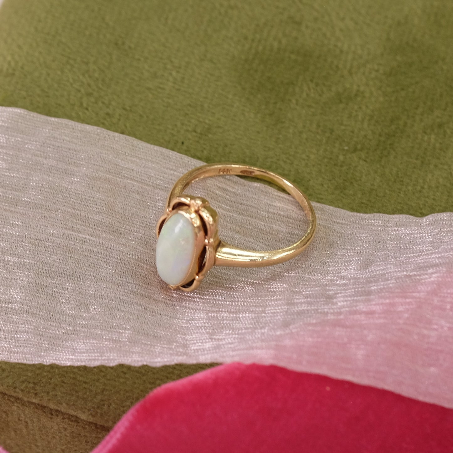 10K Gold Victorian Opal Ring