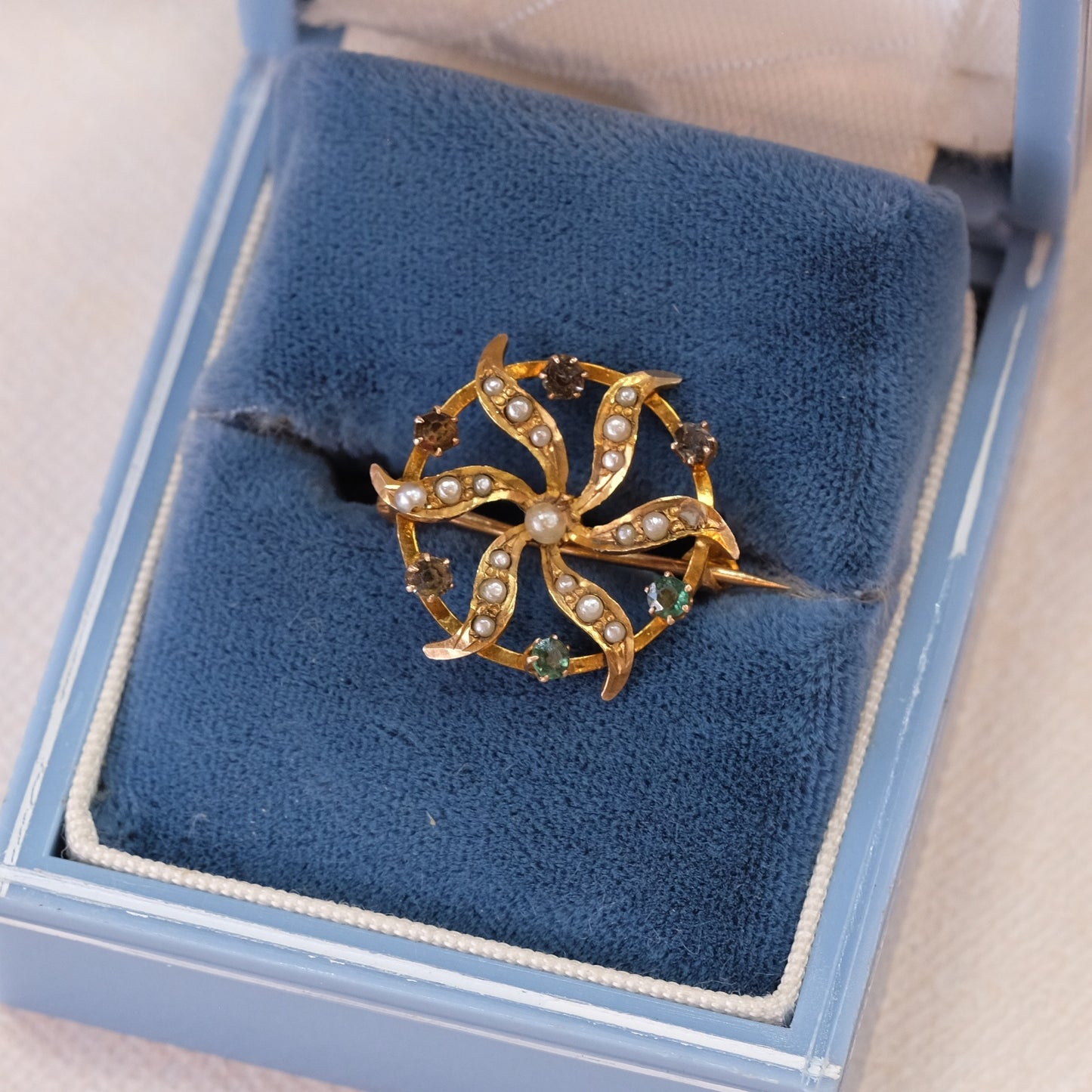 10K Gold Seed Pearl Victorian Pin