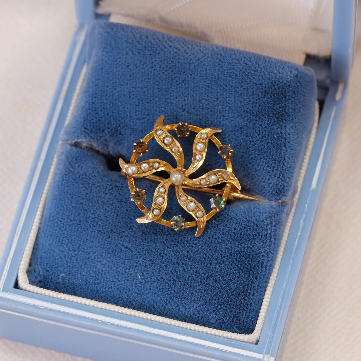10K Gold Seed Pearl Victorian Pin