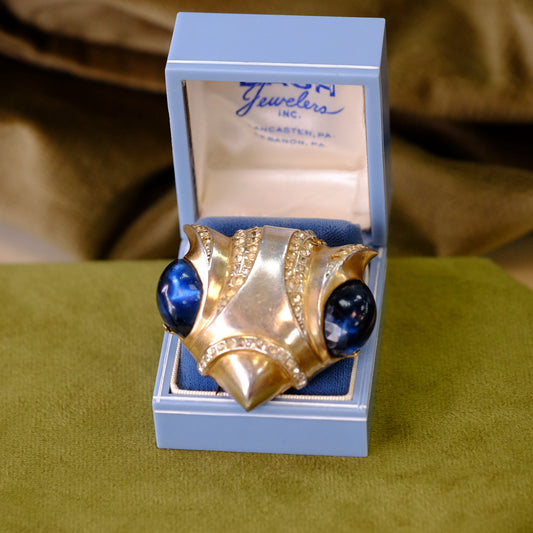 Heavy Fur Clip with Large Blue Eyes