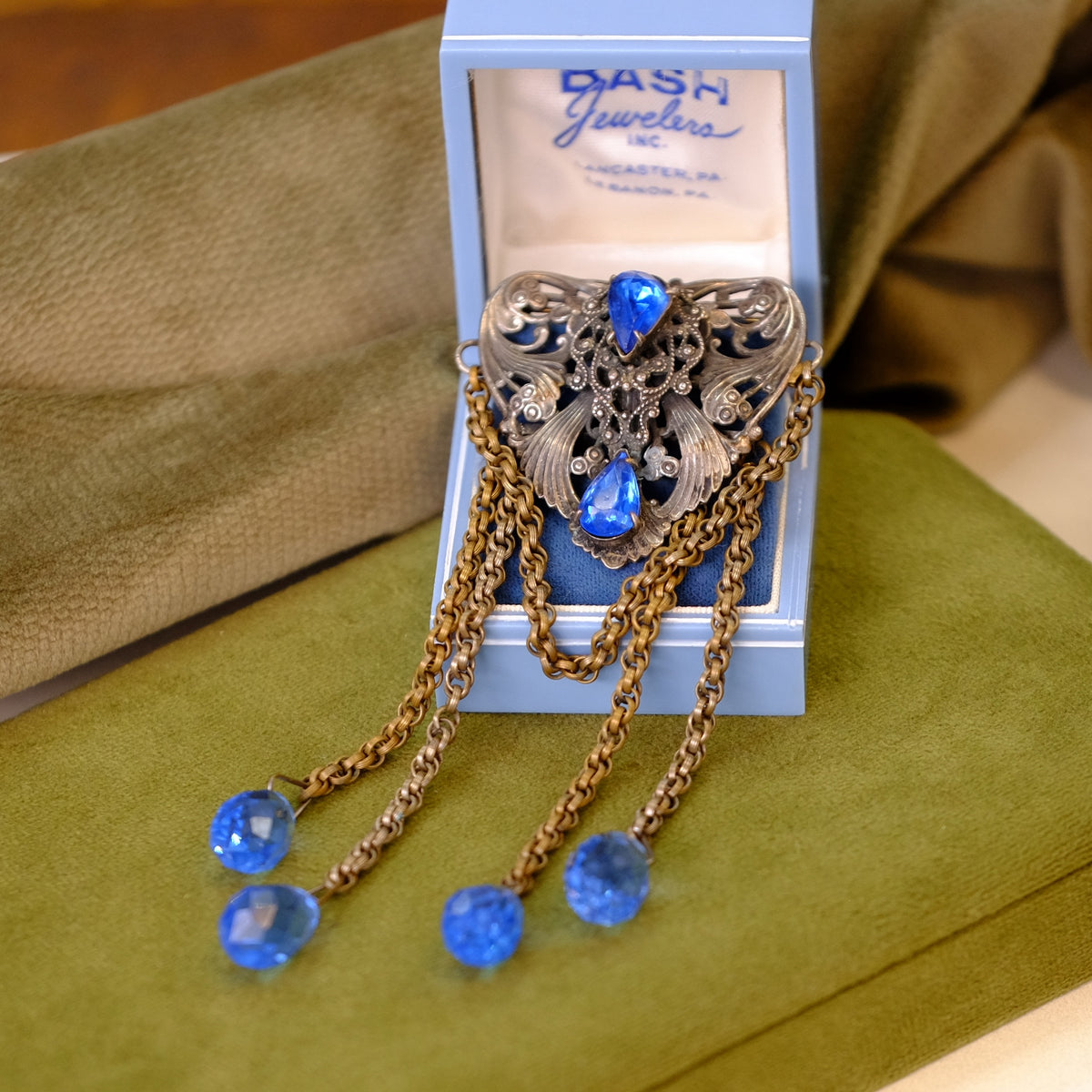 Style Metal NY Blue Crystal Dangle Pin
