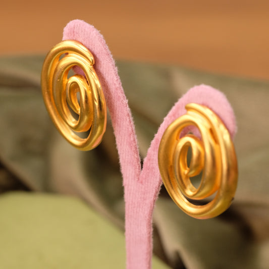 Vintage Satin Matte Brushed Gold tone Swirled Drop Clip Earrings