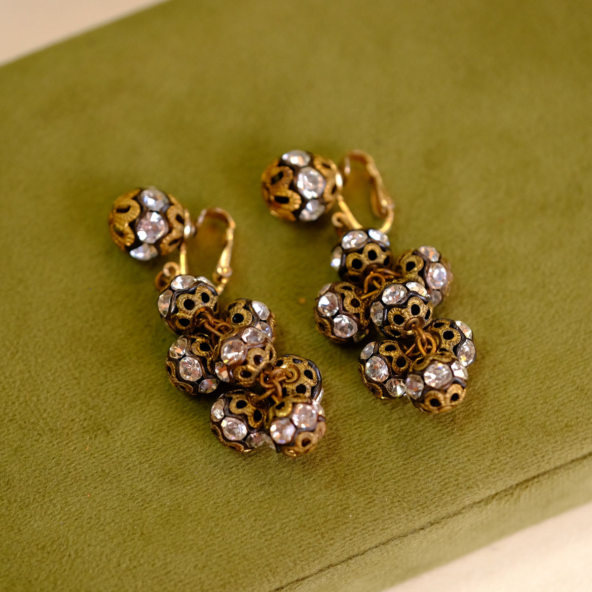 Vintage Vogue Filigree dangle earrings 1960s