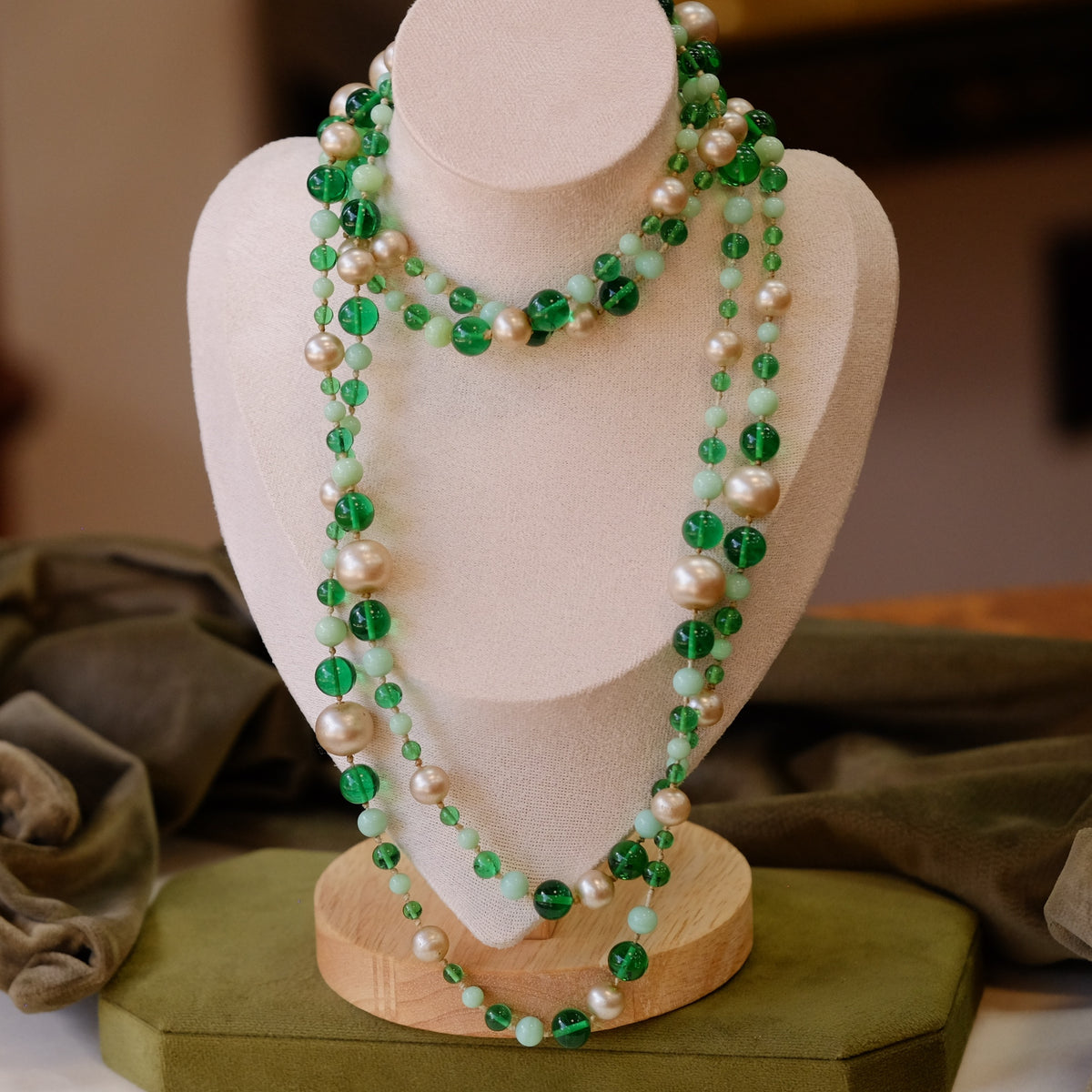 Art Deco Green Glass Flapper Beads 1930s