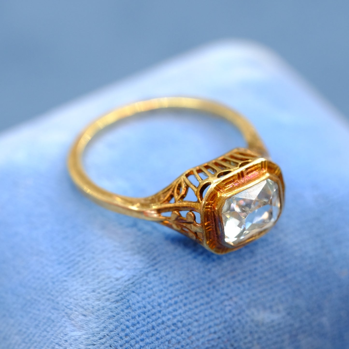Victorian 14K Gold  Filigree Aquamarine Ring