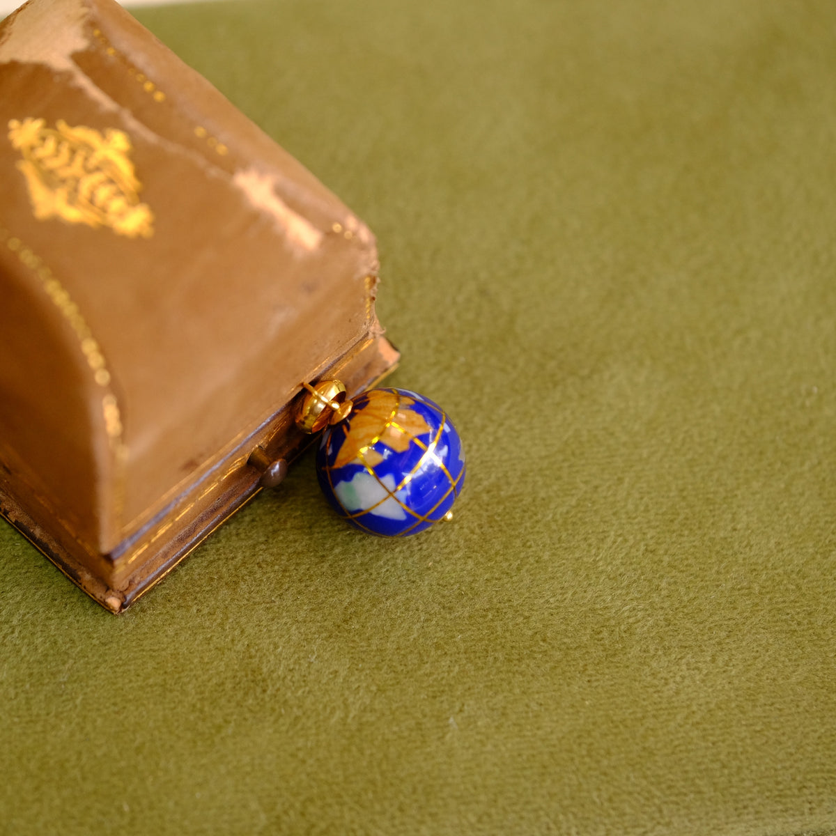 14K Globe Charm