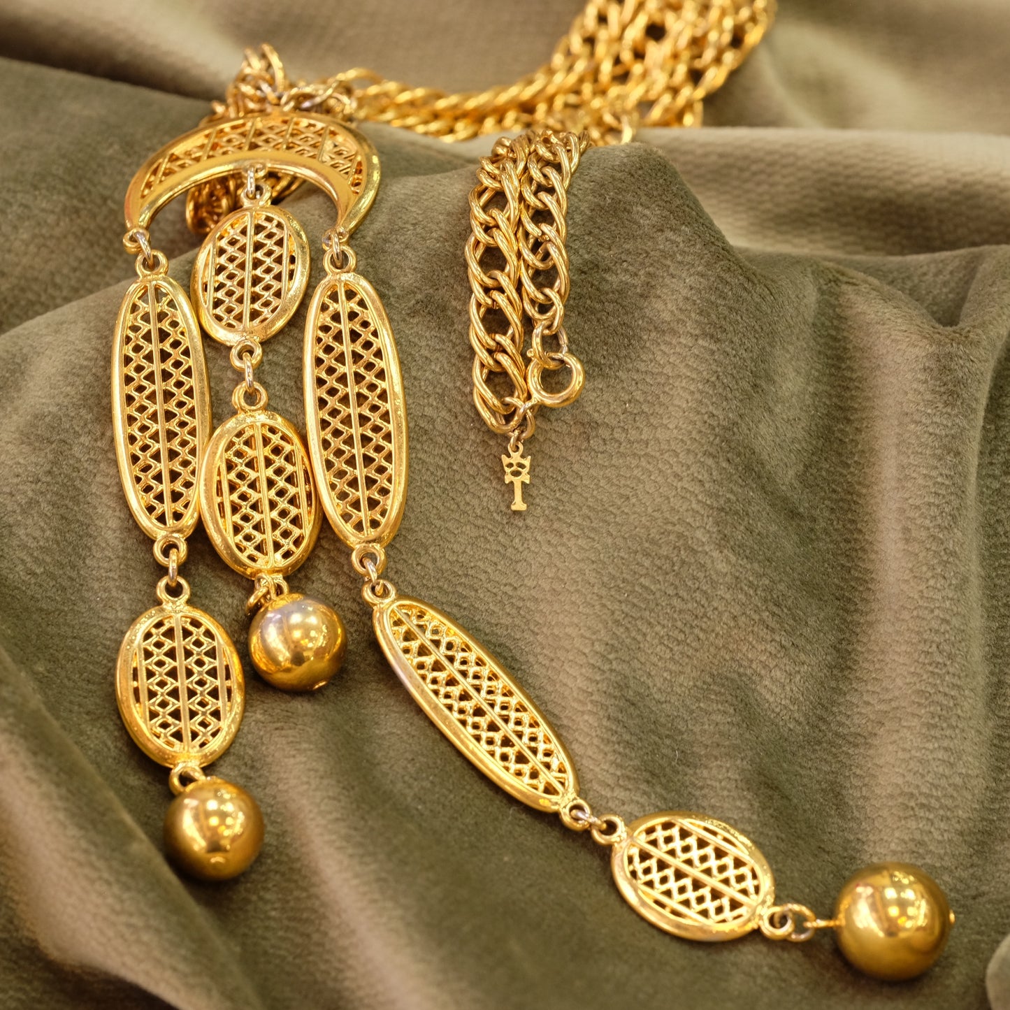 Trifari Gold Dangle Necklace