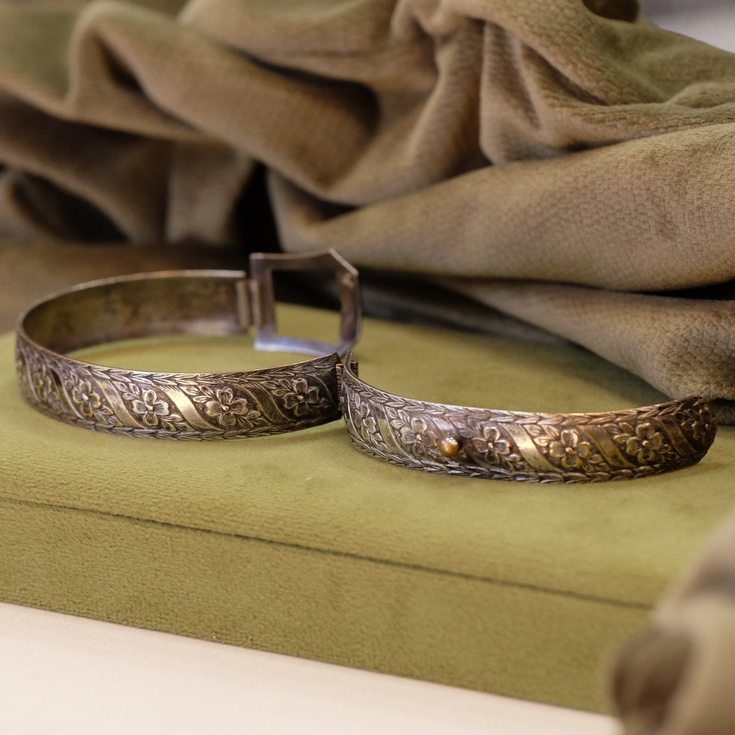 Victorian Silver Buckle Bangle