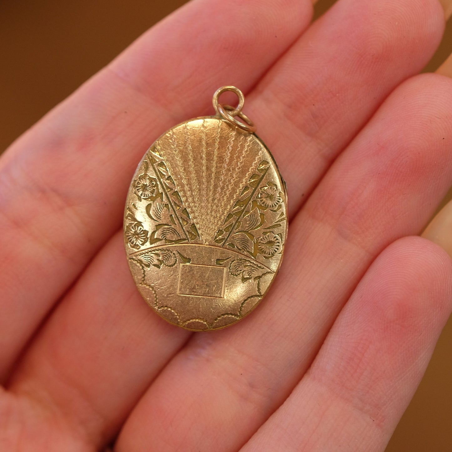 Victorian Oval Locket with Unique Etching