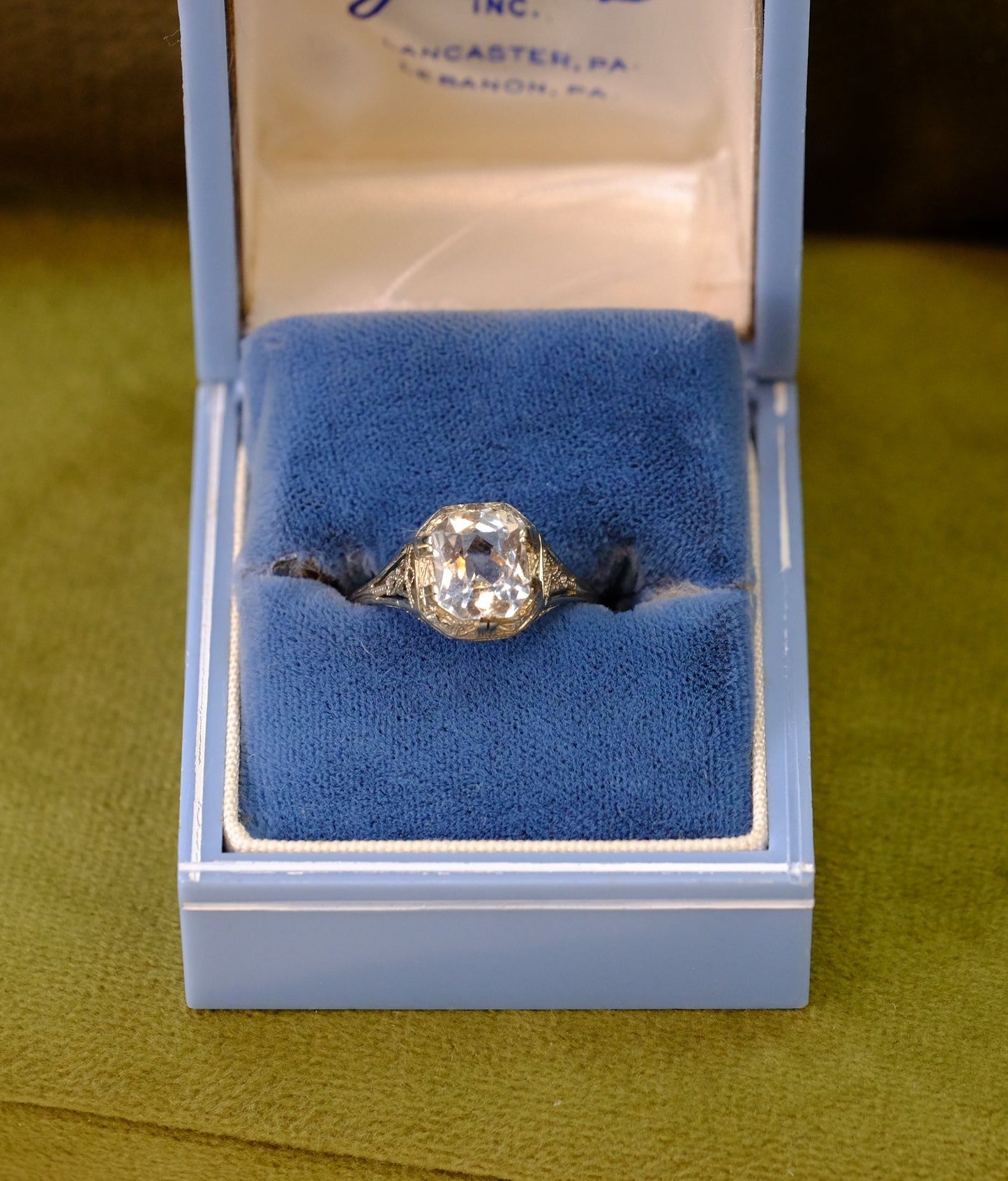 18K Aquamarine Ring with Filigree