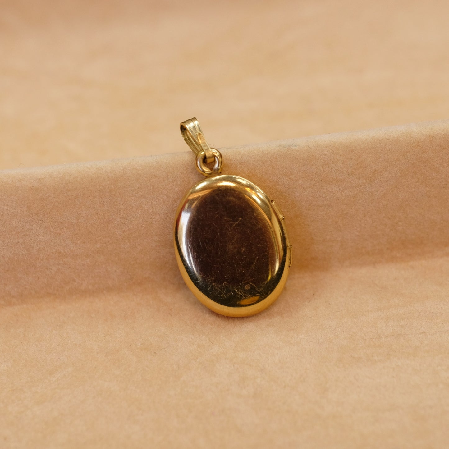 Small Minimalist Vintage Oval Locket