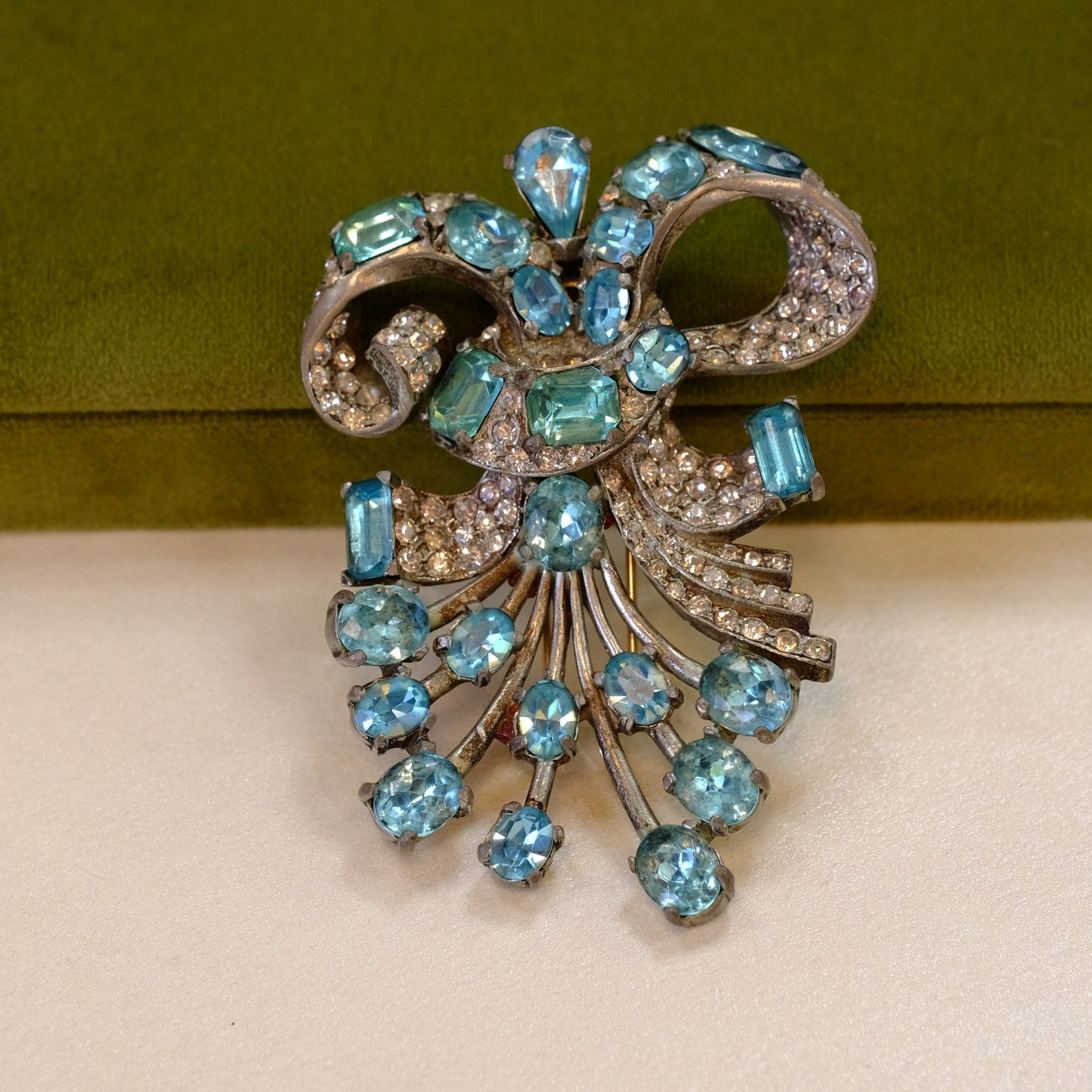 Eisenberg Originals Blue Rhinestone Fur Clip 1940s