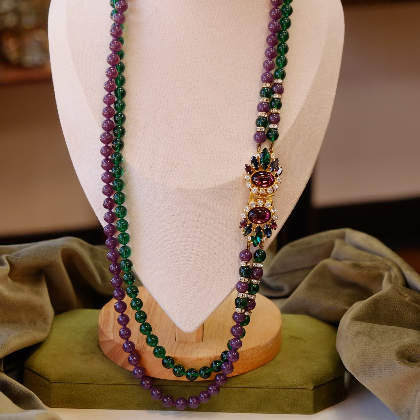 Vintage Purple Green Glass Necklace with accented clasp 1980s