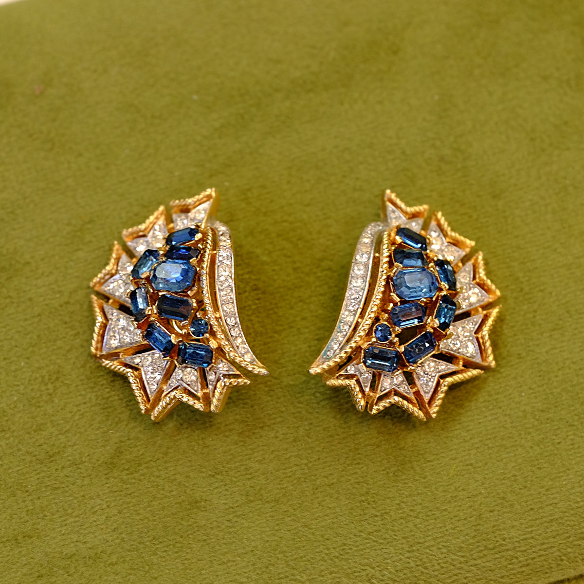 Trifari Blue Rhinestone Clip on Earrings