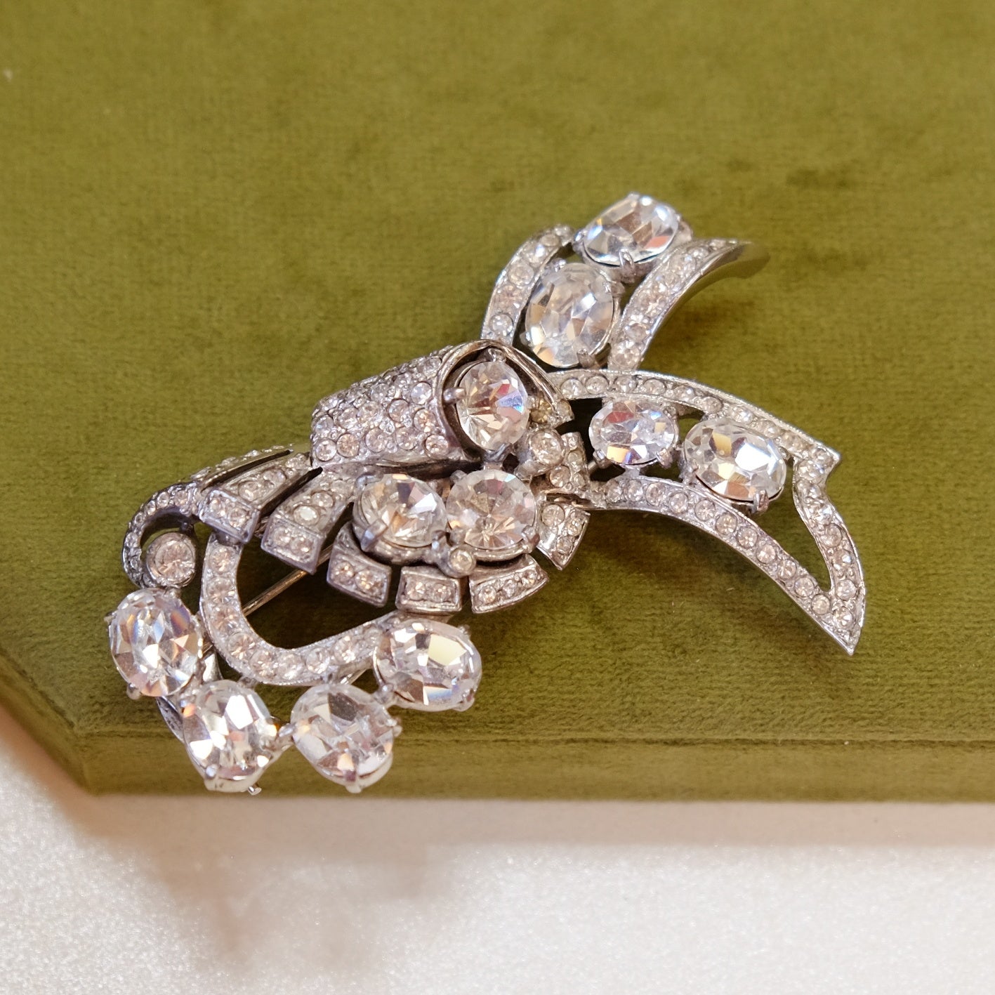 Eisenberg Clear Rhinestone Bow Dress Clip