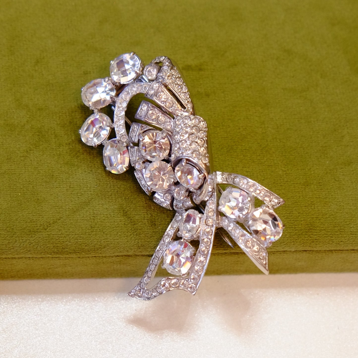 Eisenberg Clear Rhinestone Bow Dress Clip