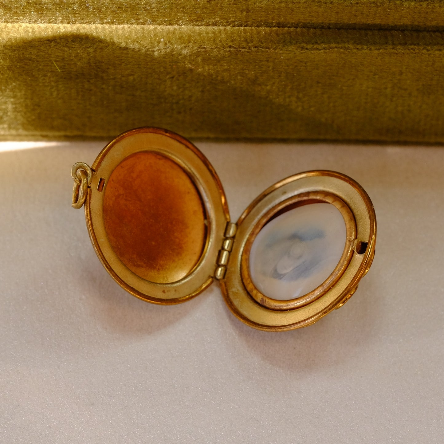 Vintage Locket with Faux Pearls