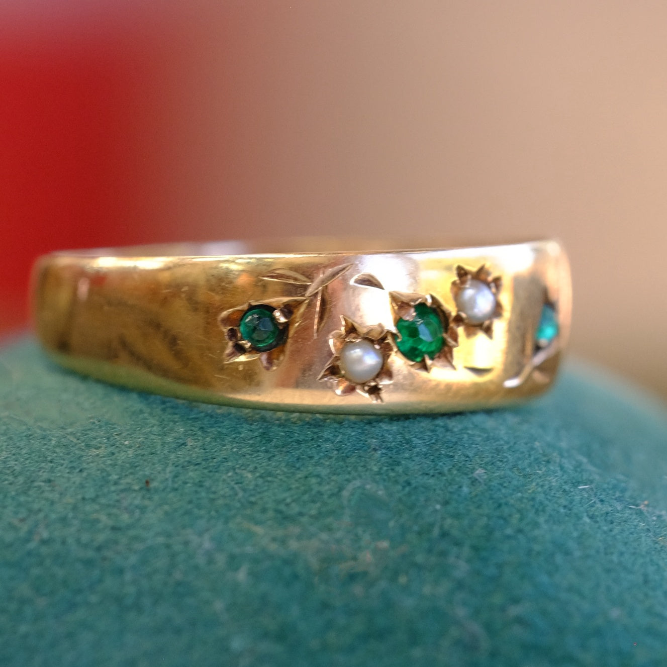 15K Paste Emerald and Seed Pearl Gypsy Ring
