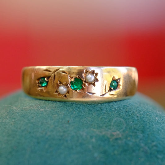 15K Paste Emerald and Seed Pearl Gypsy Ring