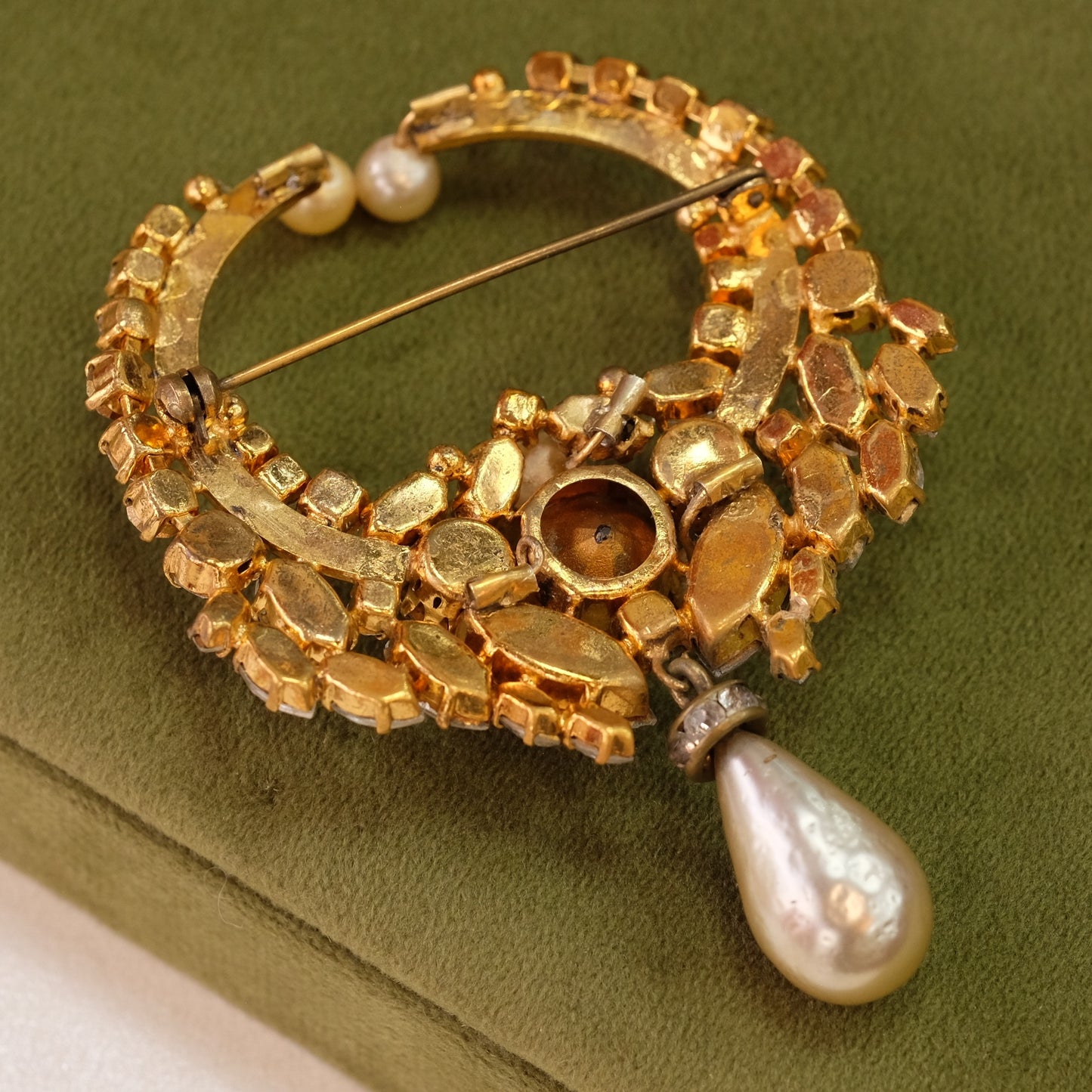 Collectible Max Muller Faux Pearl Brooch 1950s