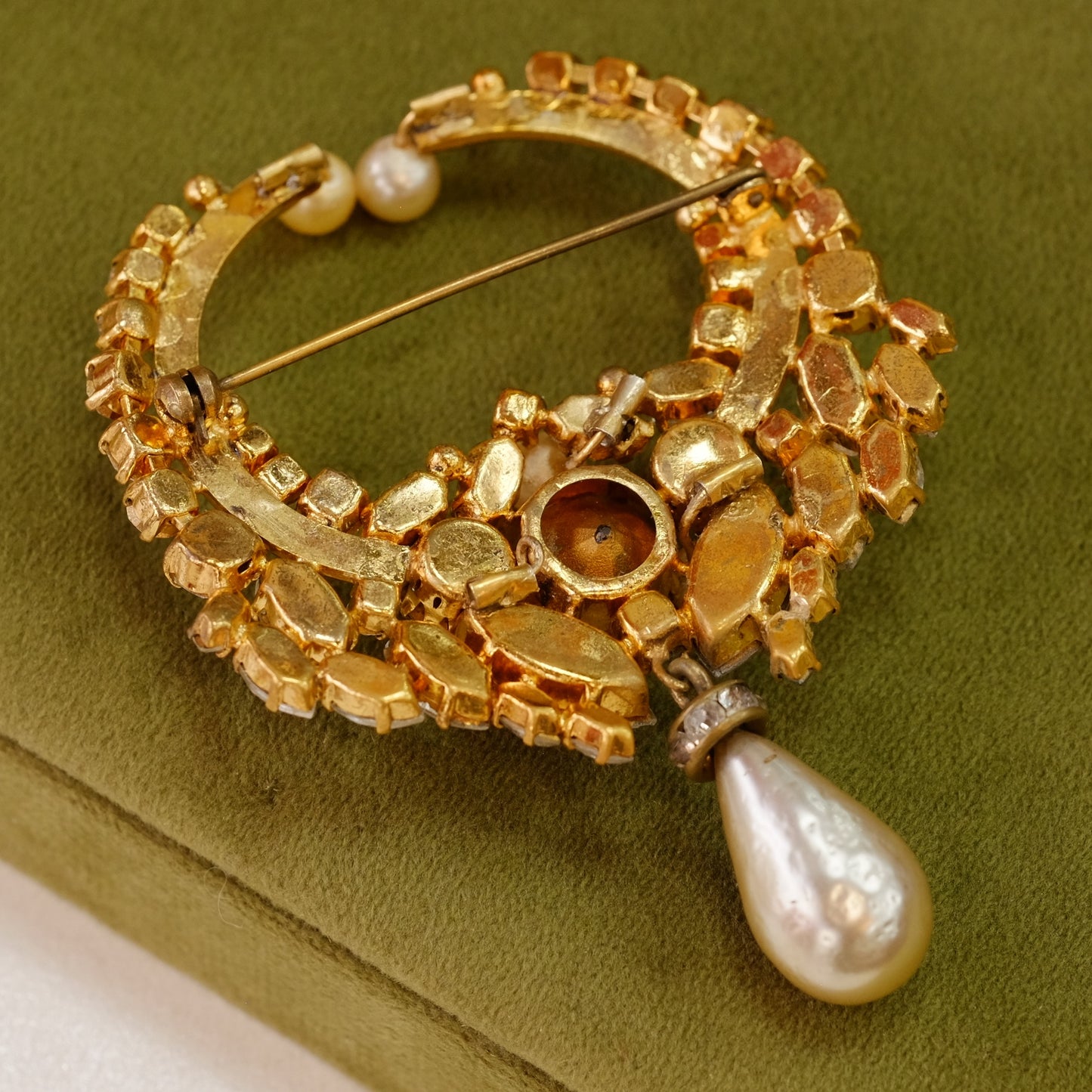Collectible Max Muller Faux Pearl Brooch 1950s