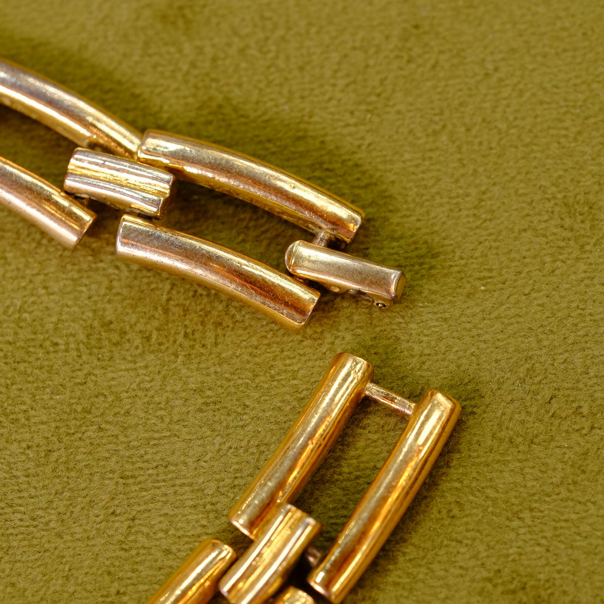 Goldtone Link and Rhinestone Choker