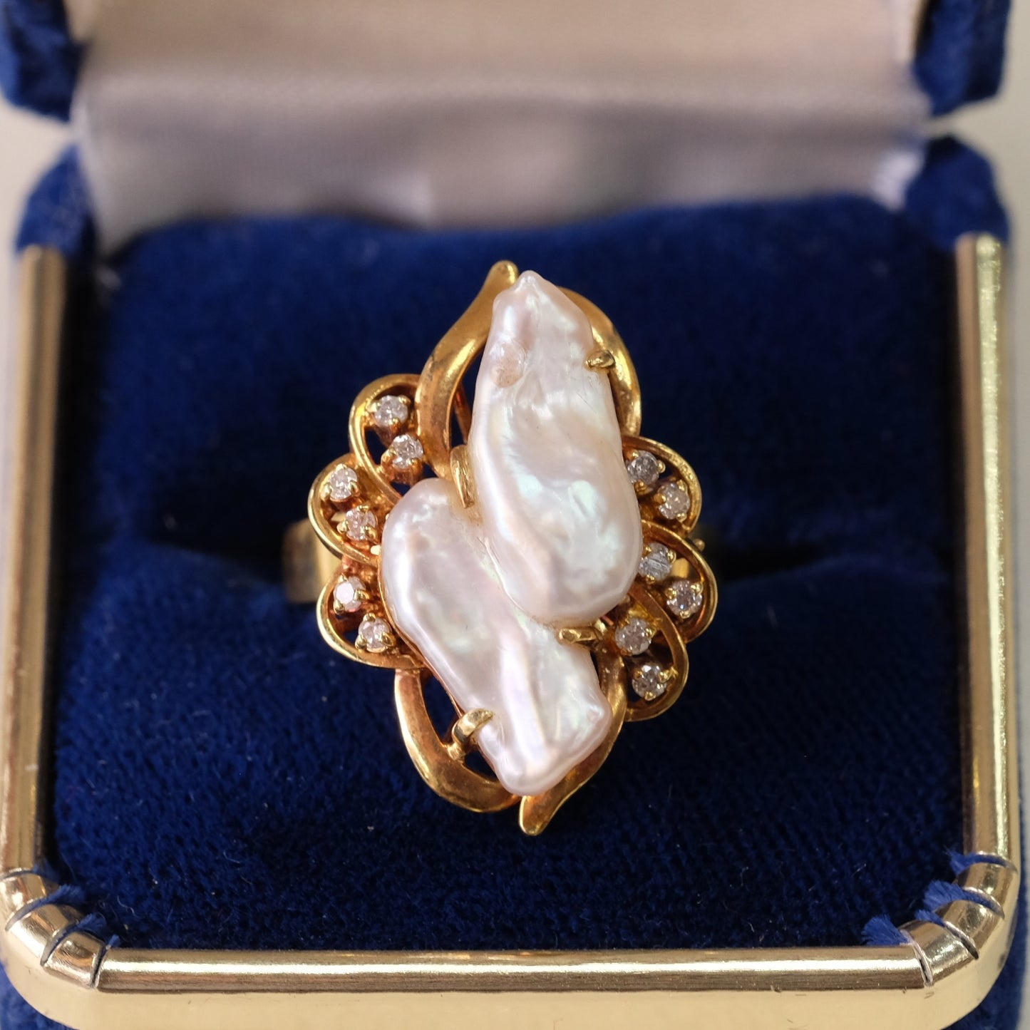 14K Gold Diamonds and Baroque pearl Ring