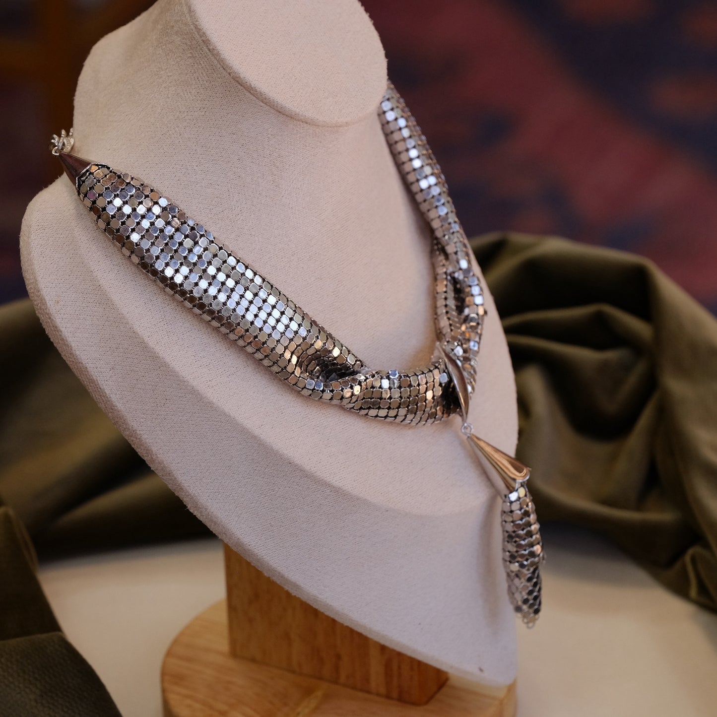 Silver Mesh Bow Necklace