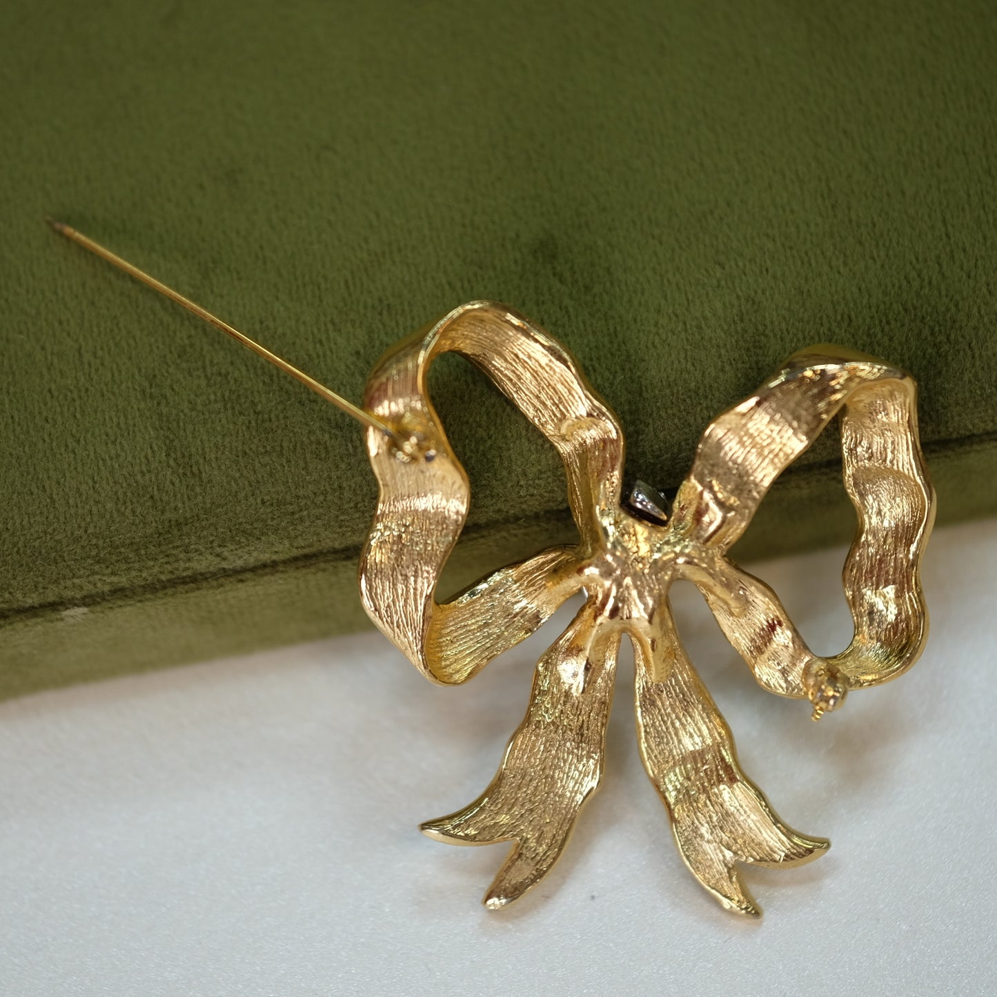 Vintage Bow Brooch 1990s