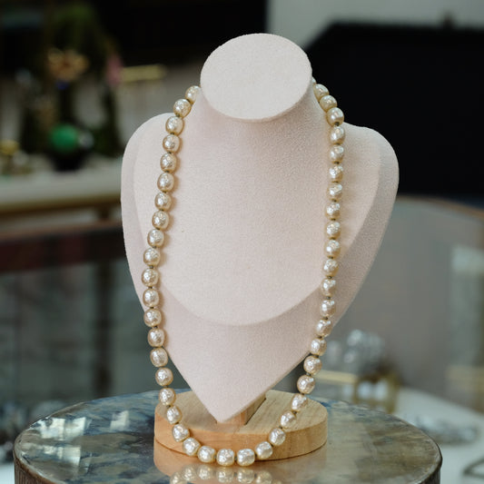 Vintage 24" Pearl necklace
