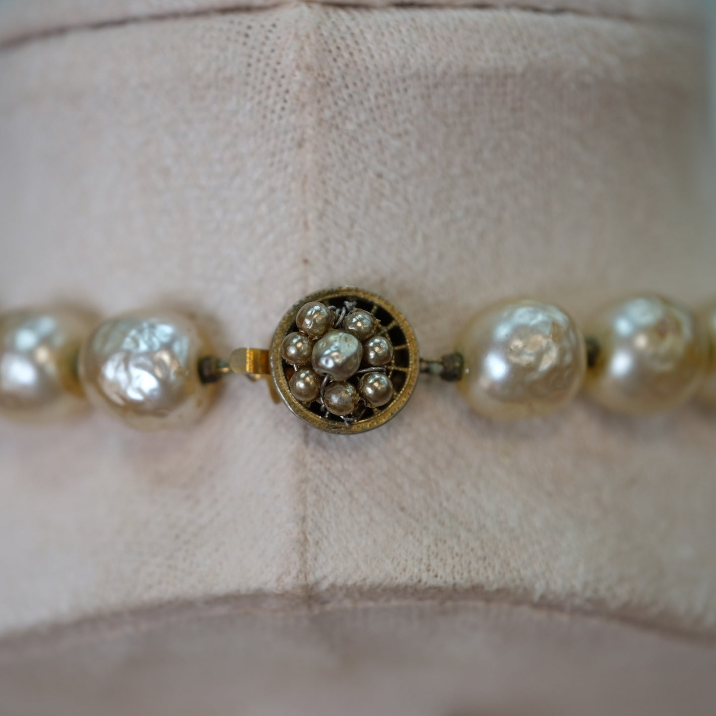Vintage 24" Pearl necklace