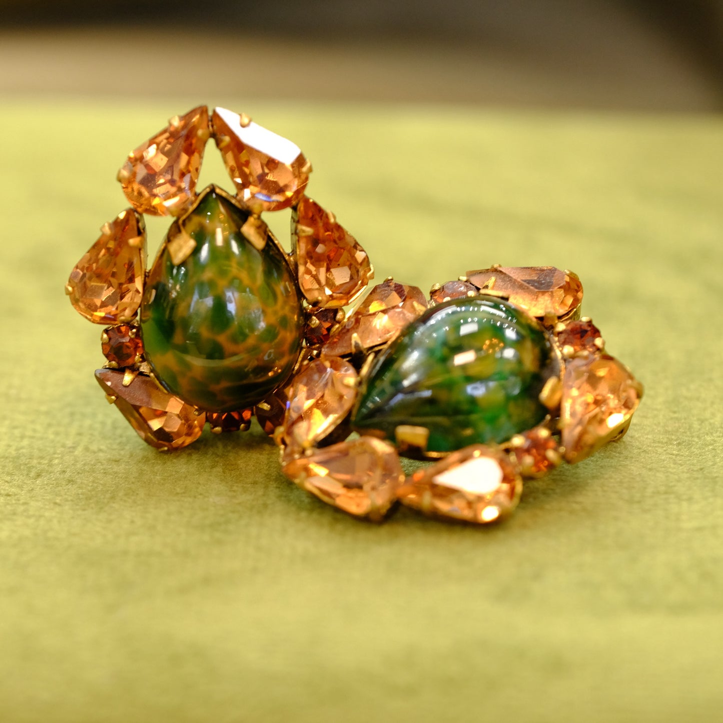 Large Olive and Brown Brooch Earrings Set Austria 1950s