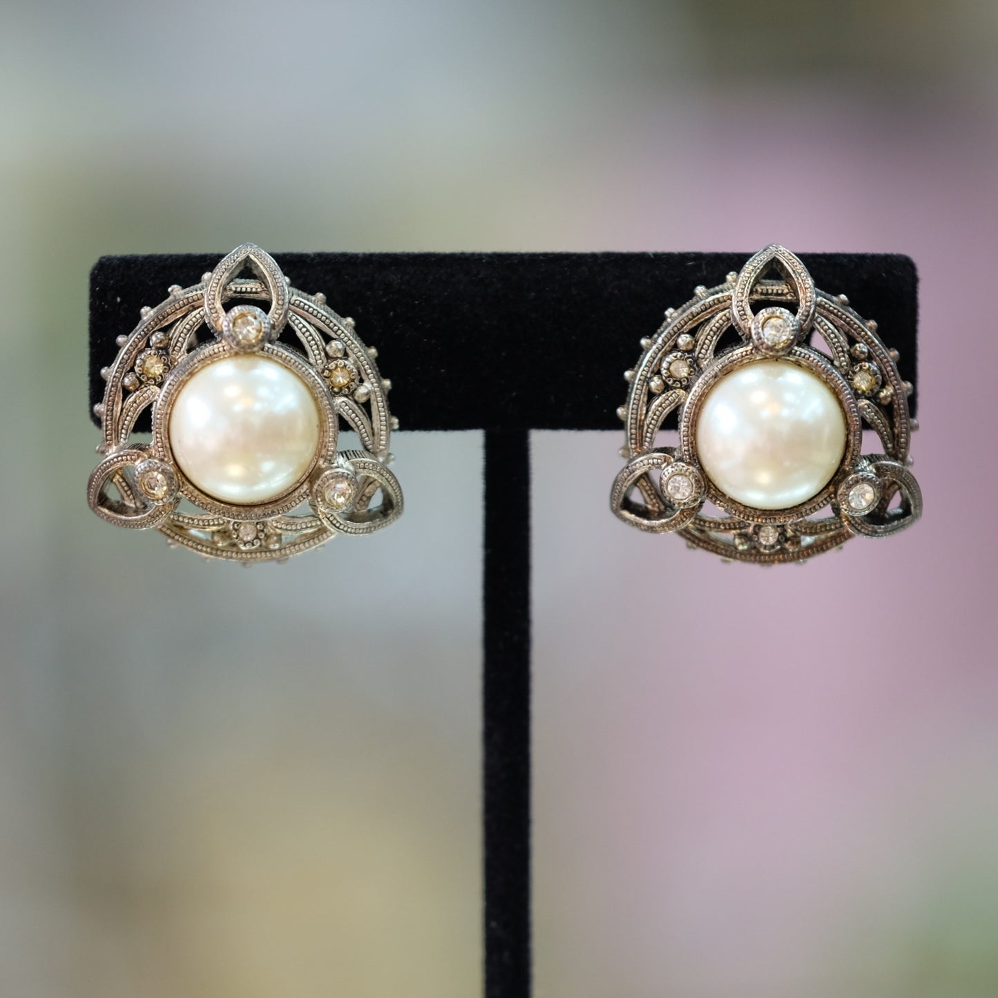 Vintage Faux Pearl Clip on Earrings 1980s