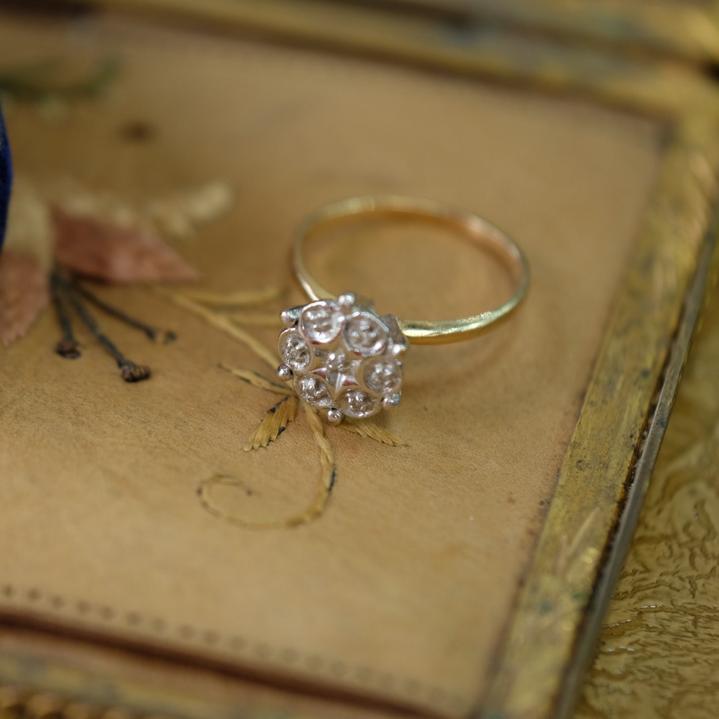 10K Yellow Gold Star Ring with Diamonds