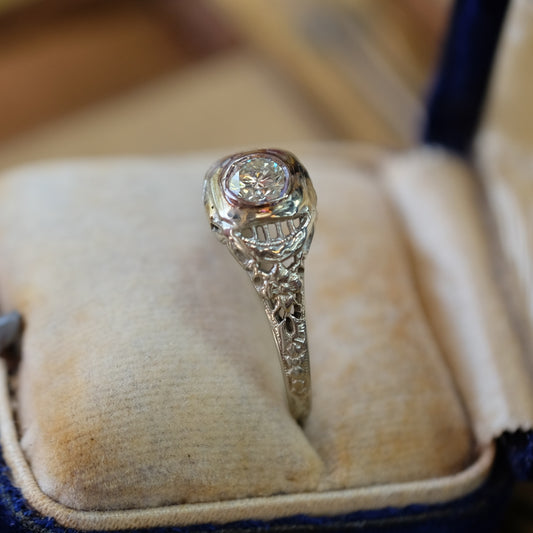 Antique 18K Gold 0.6 ct Diamond Ring