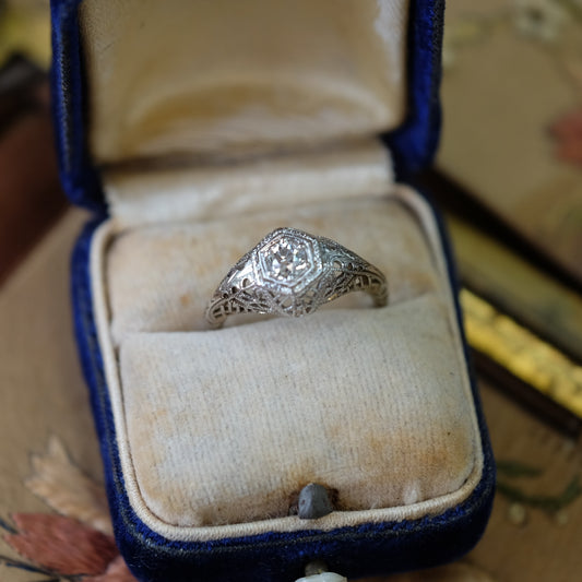 Antique 18K Gold Filigree Diamond Ring
