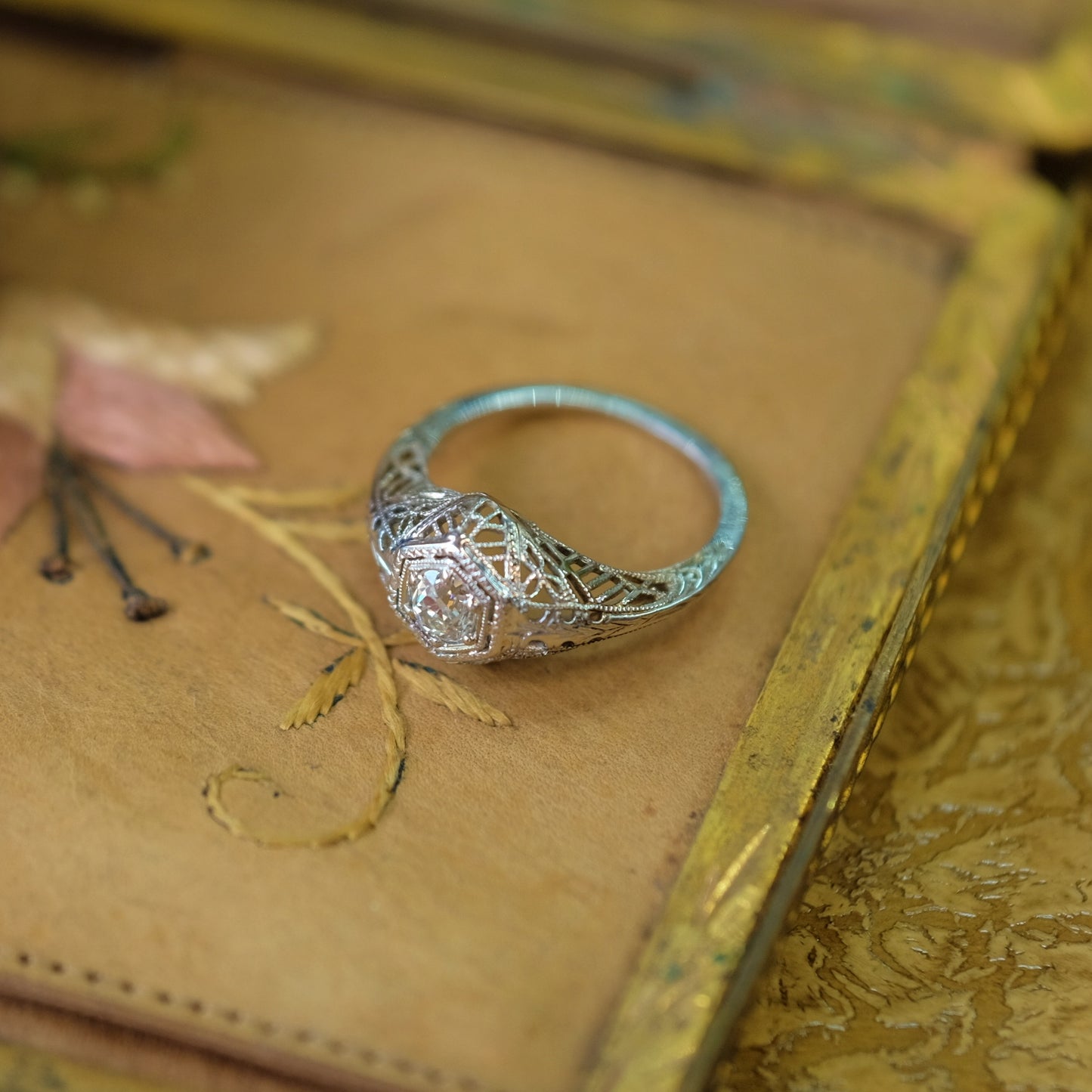 Antique 18K Gold Filigree Diamond Ring