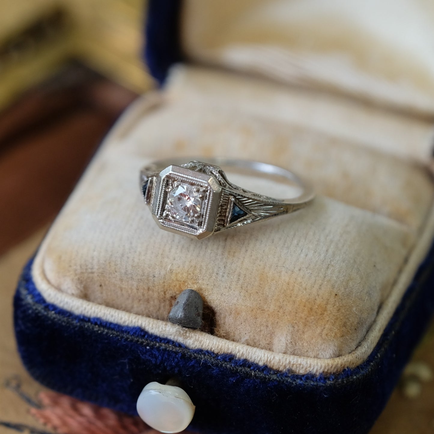 Antique 18K Gold Art Deco Diamond Sapphires Ring