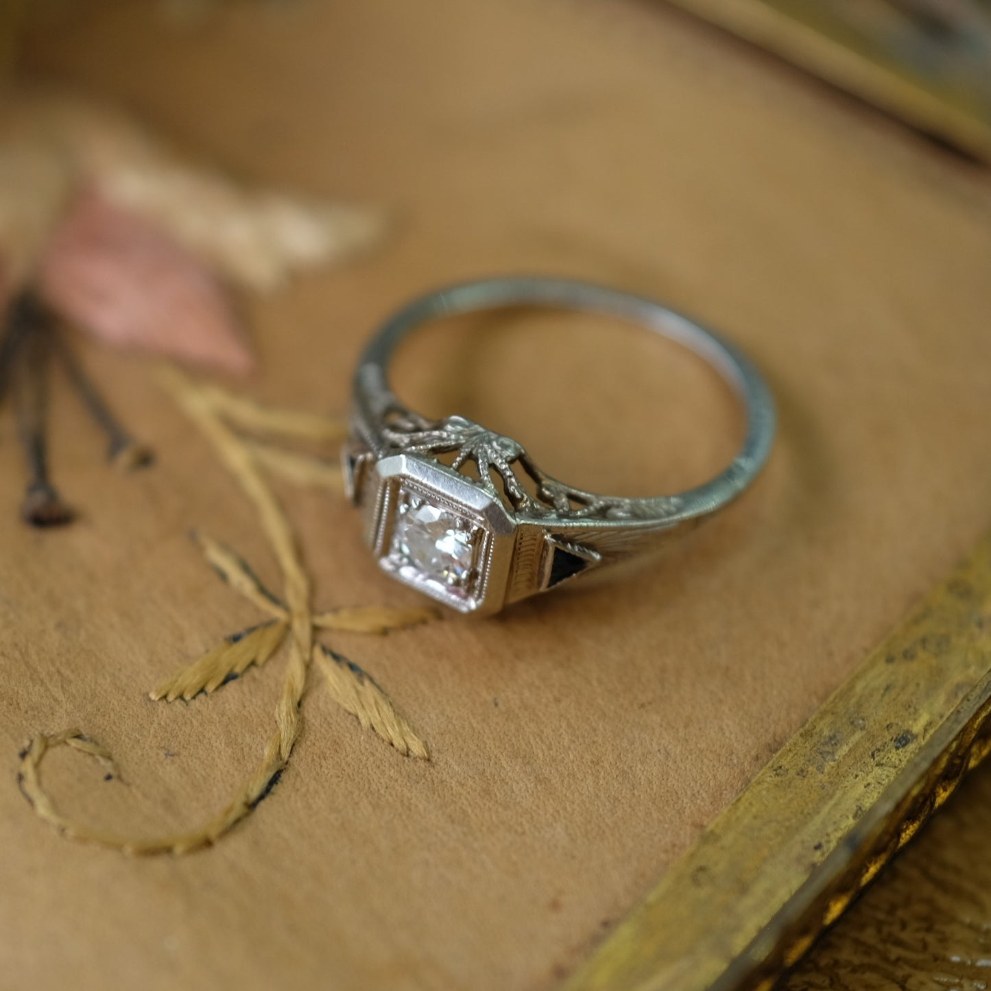 Antique 18K Gold Art Deco Diamond Sapphires Ring