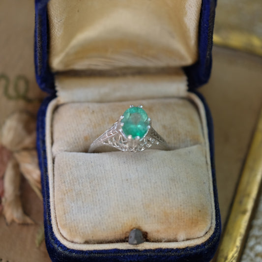 Art Deco Platinum Emerald Filigree Ring
