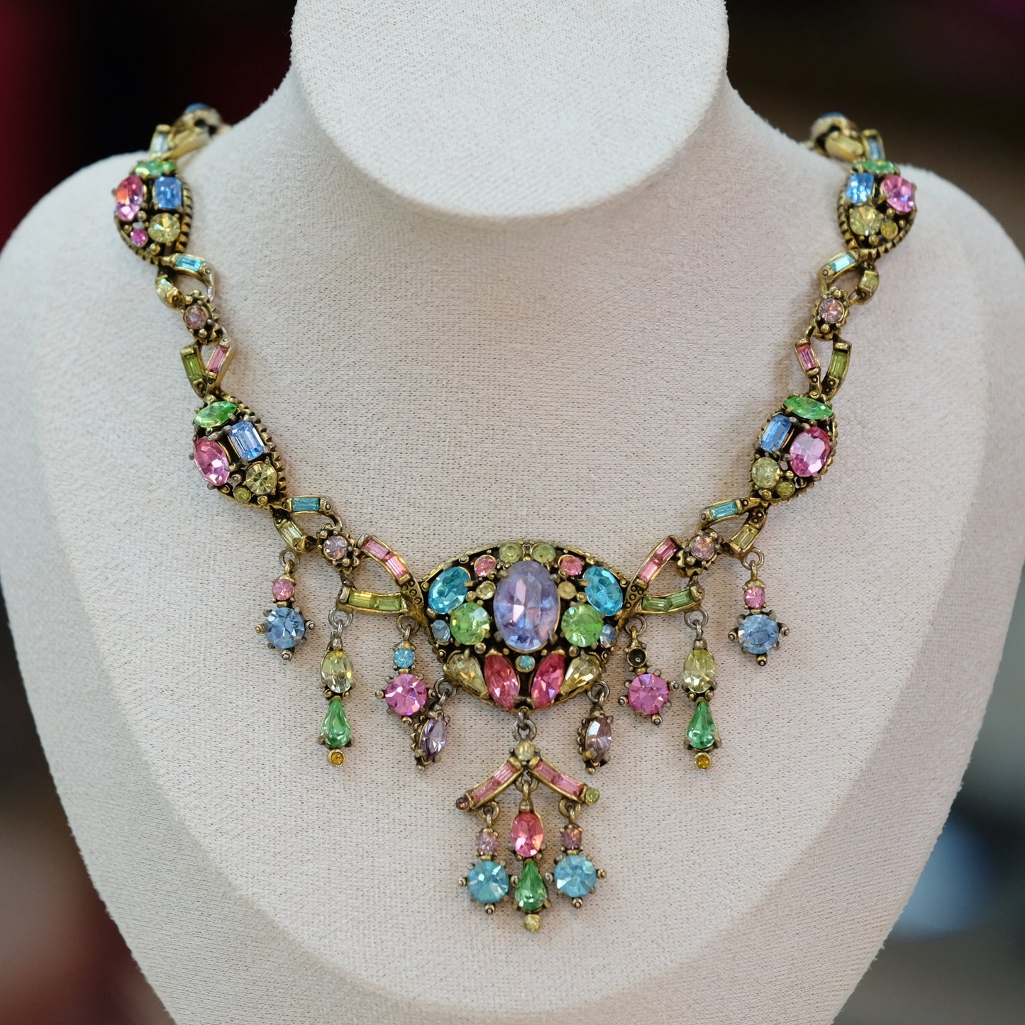 Vintage Hollycraft Pastel necklace 17" 1950s