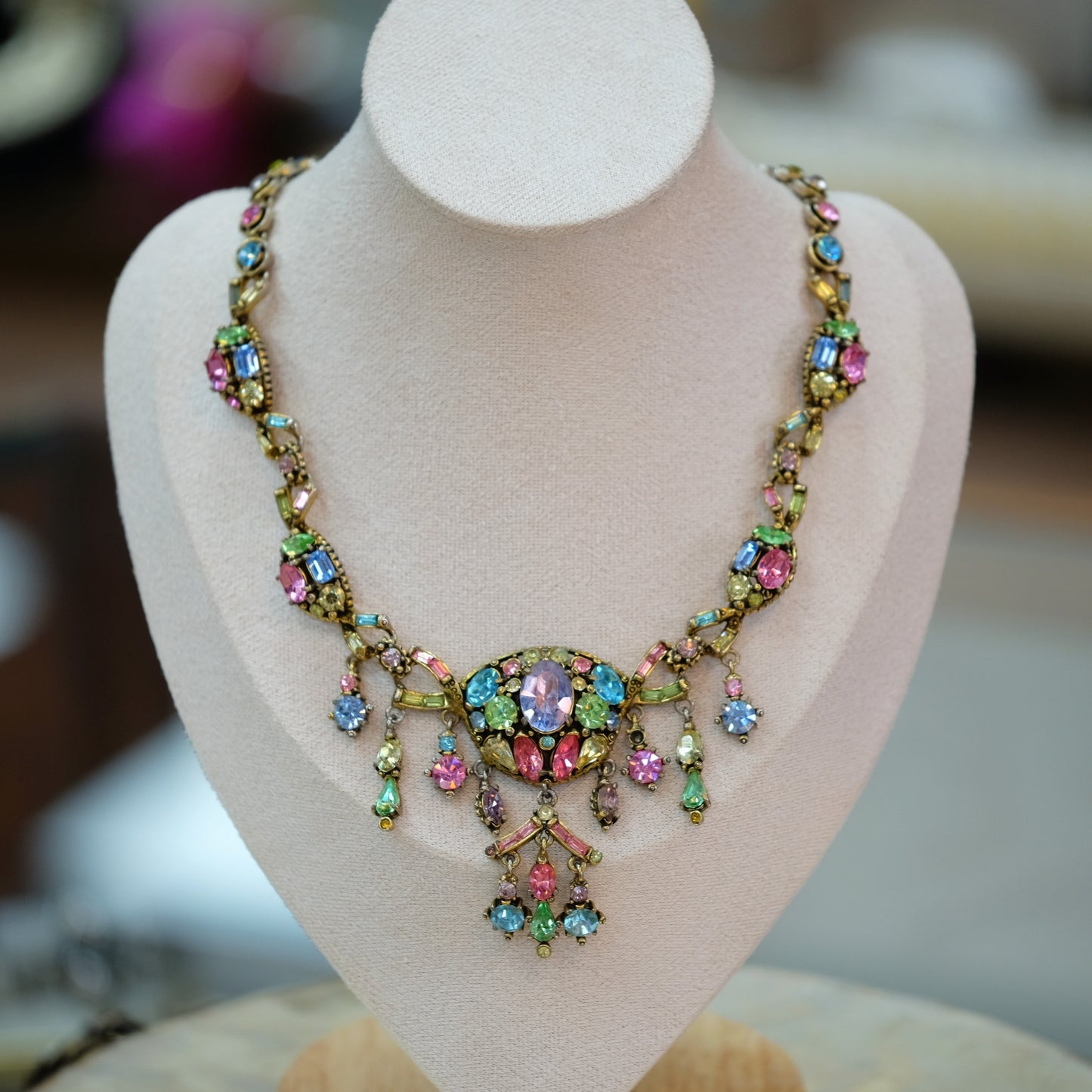 Vintage Hollycraft Pastel necklace 17" 1950s